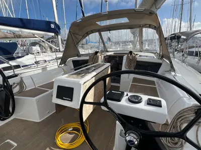 Cyrgric 4, a Dufour 390 sailboat at Kerners, France