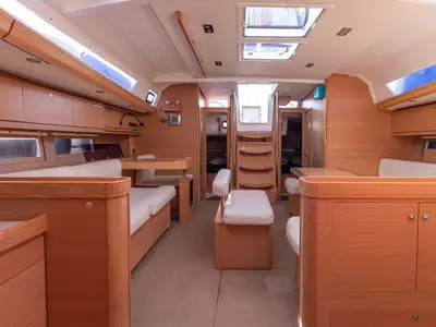 Salon of Kosi, a Dufour 500 Grand Large sailboat at San Vincenzo, Italy
