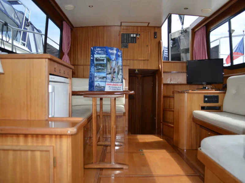 Salon of Silver Lady, a Gulet De Drait Vri-Jon Contessa 1370 motorboat at Drachten, Netherlands