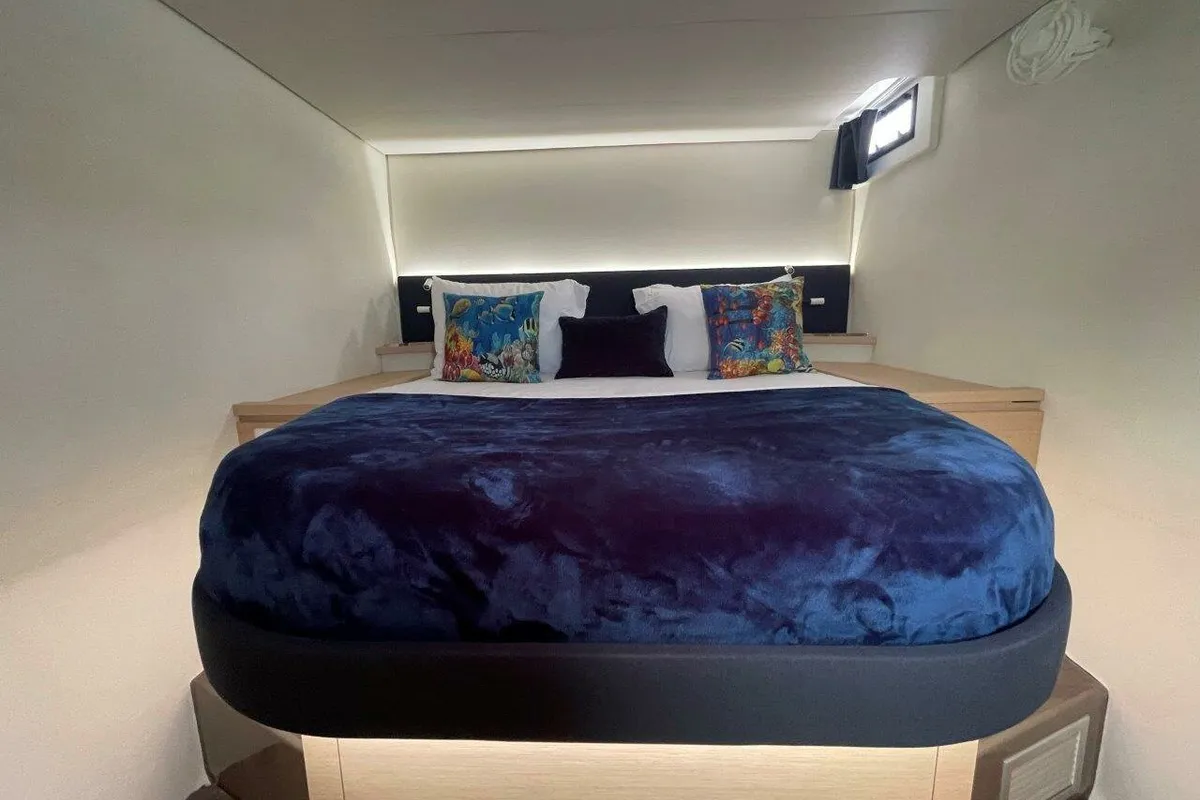 Cabin on Singing Winds, a Fountaine Pajot Saba 50 catamaran at Road Town, British Virgin Islands