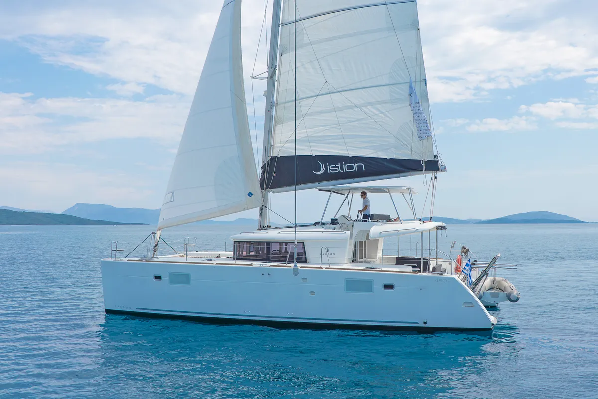 Exterior view of Cassiopeia II, a Lagoon 450 Fly catamaran at Kontokali, Greece