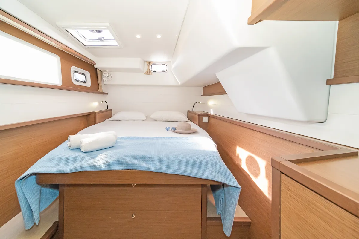 Cabin on Cassiopeia II, a Lagoon 450 Fly catamaran at Kontokali, Greece