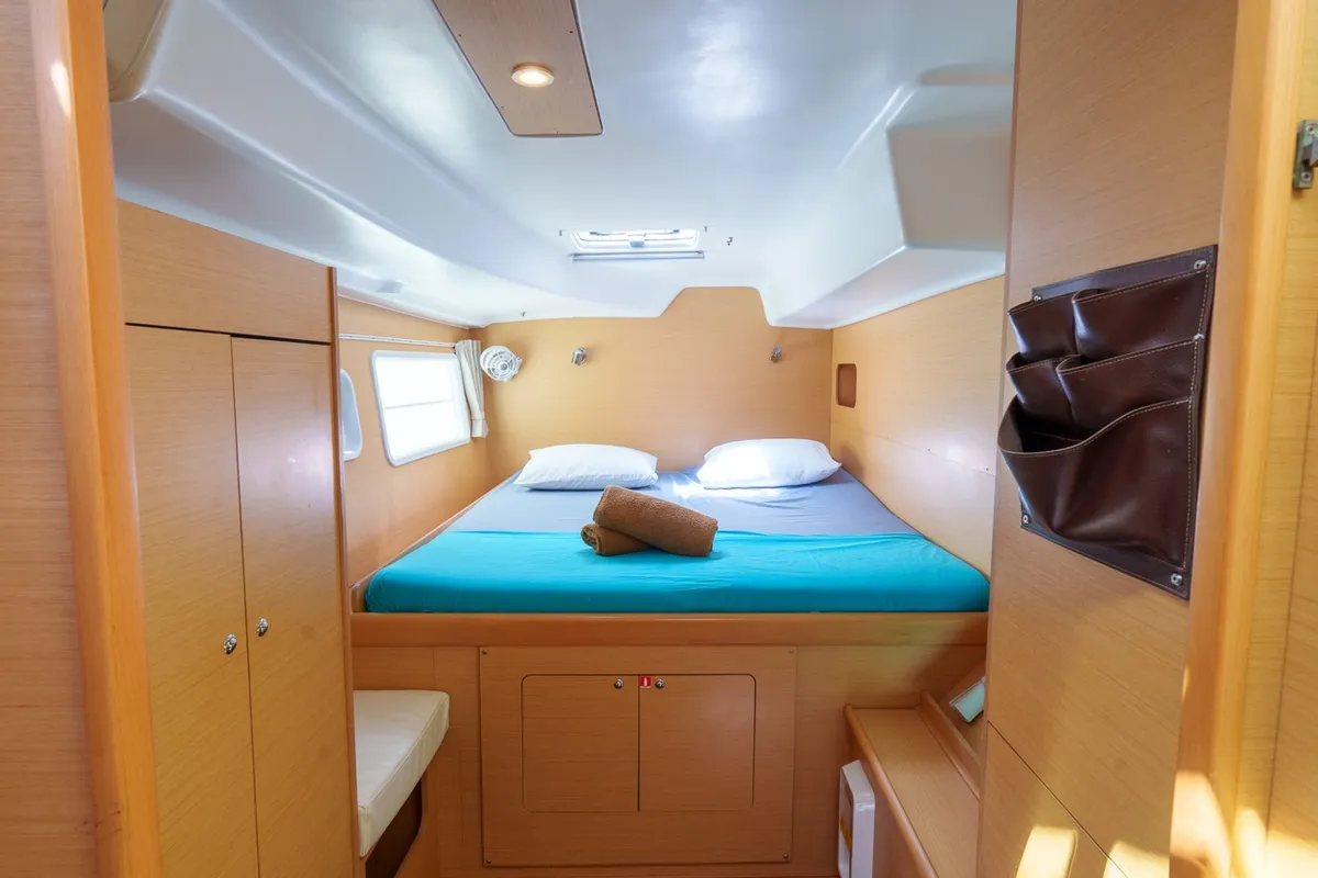 Cabin on Poe Maia, a Lagoon 380 S2 catamaran at Papeete, France