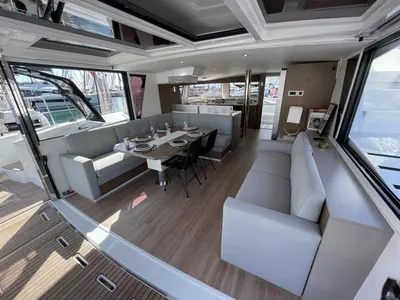 Sail and Travel