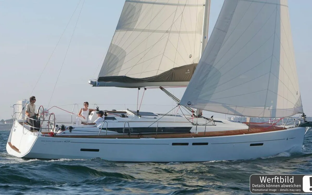 Cabin on Shinju, a Jeanneau Sun Odyssey 409 sailboat at Heiligenhafen, Germany