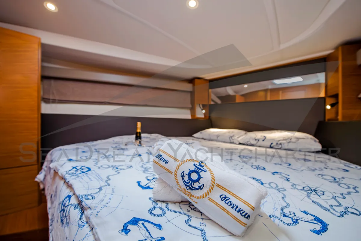 Cabin on Sun Dreamer, a Bavaria S40 HT motorboat at Općina Sukošan, Croatia
