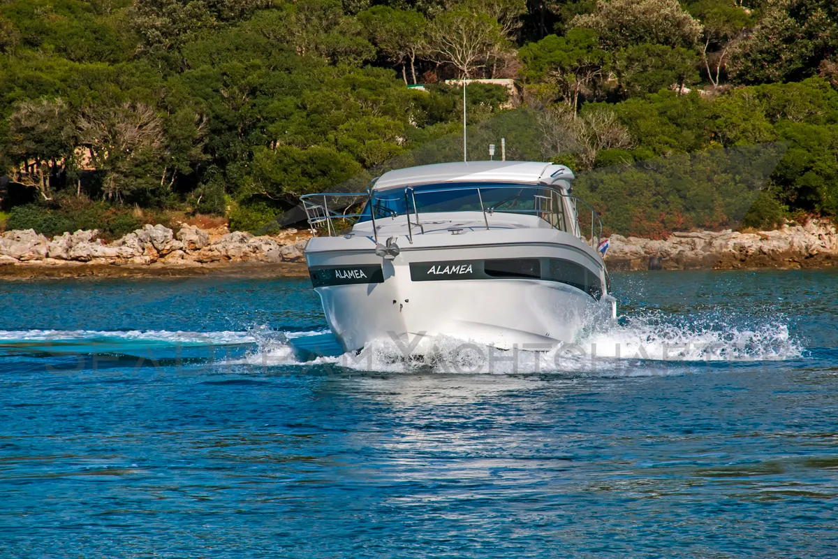 Exterior view of Sun Dreamer, a Bavaria S40 HT motorboat at Općina Sukošan, Croatia