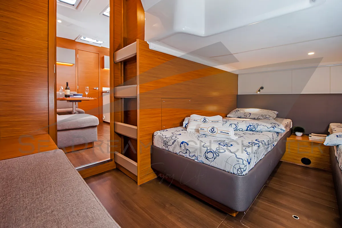 Cabin on Sun Dreamer, a Bavaria S40 HT motorboat at Općina Sukošan, Croatia