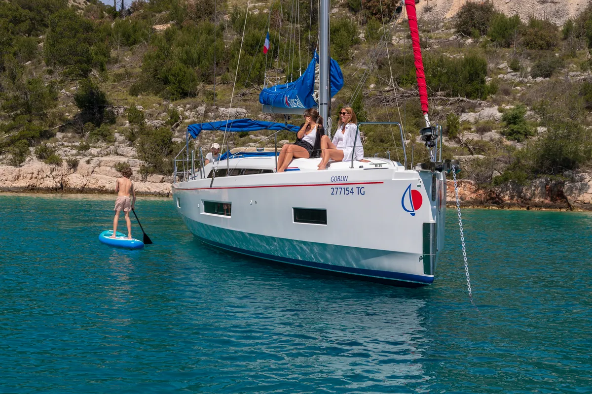 Exterior view of Sunsail 42 Premium, a Beneteau Oceanis 40.1 sailboat at Alameda, United States