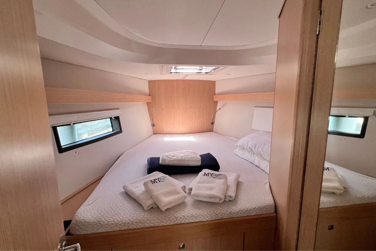 Cabin on Supereva, a Bavaria C42 sailboat at Cecina, Italy