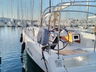 Salon of Asterix, a Dufour 470 sailboat at Punat, Croatia