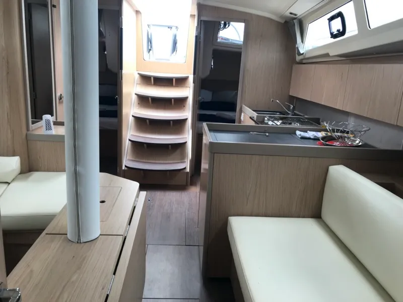 Salon of Perseus, a Beneteau Oceanis 41.1 sailboat at Tonnarella, Italy