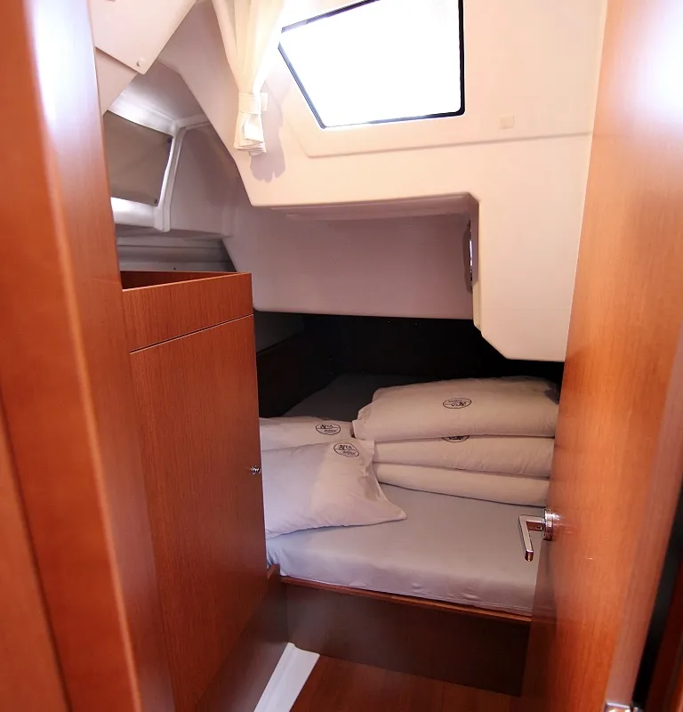 Cabin on Elsa, a Beneteau Oceanis 38.1 sailboat at Općina Sukošan, Croatia