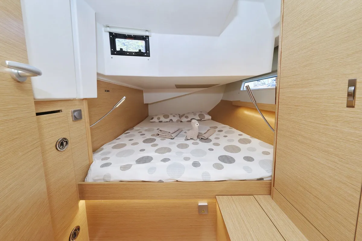Cabin on Señorita, a Hanse 410 sailboat at Dubrovnik, Croatia