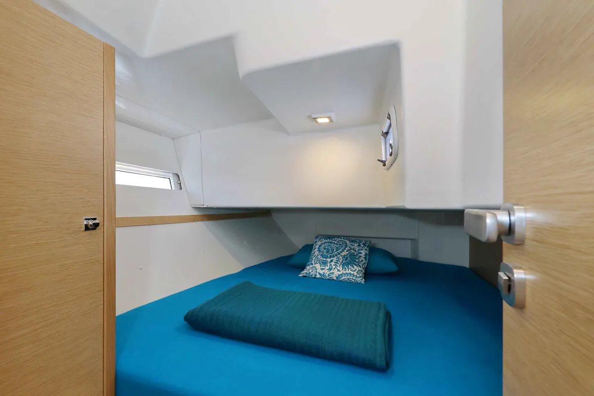 Cabin on Hanunia, a More 40 sailboat at Rosignano Solvay, Italy