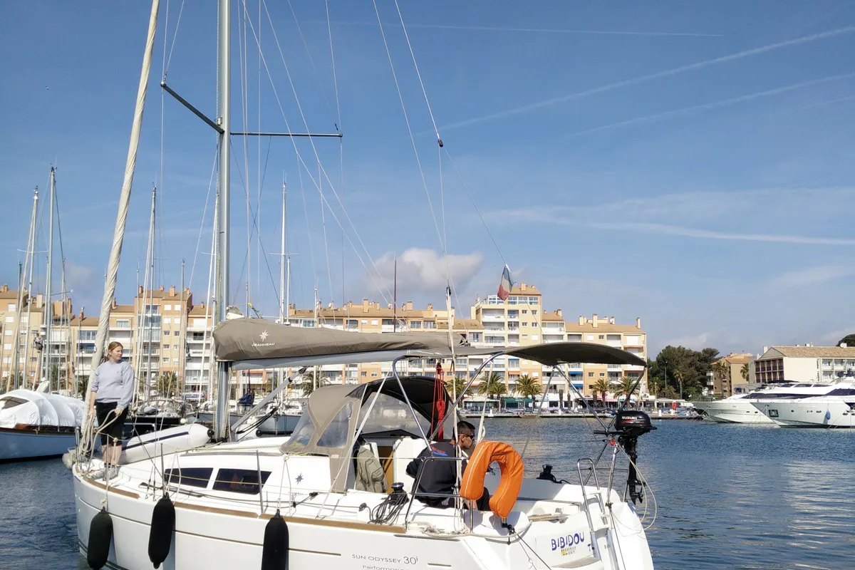 Exterior view of Bibidou, a Jeanneau Sun Odyssey 30i sailboat at Toulon, France