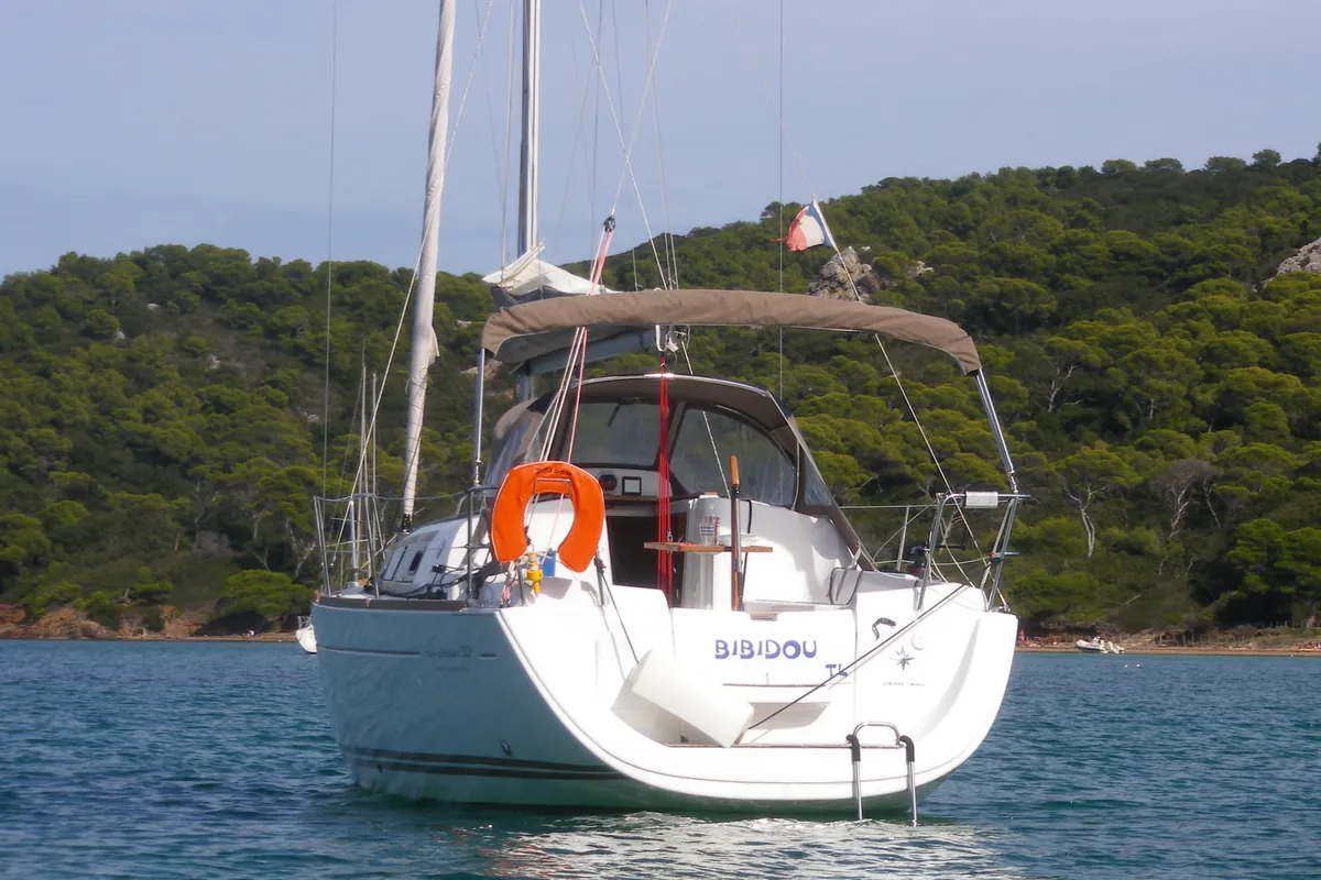 Exterior view of Bibidou, a Jeanneau Sun Odyssey 30i sailboat at Toulon, France