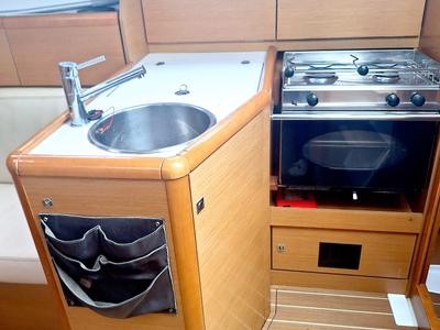 Galley of Bibidou, a Jeanneau Sun Odyssey 30i sailboat at Toulon, France
