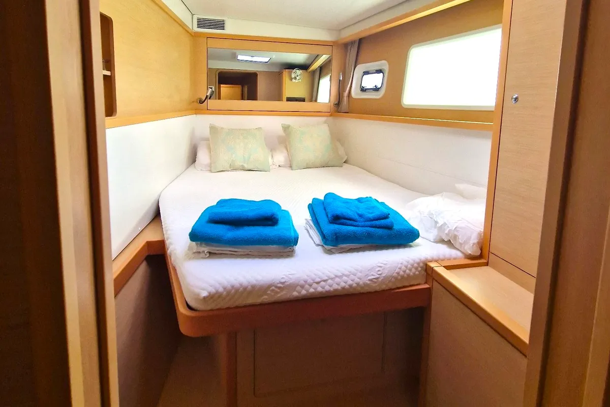 Cabin on Pasea On, a Lagoon 450 F catamaran at Municipal Unit of Lefkada, Greece