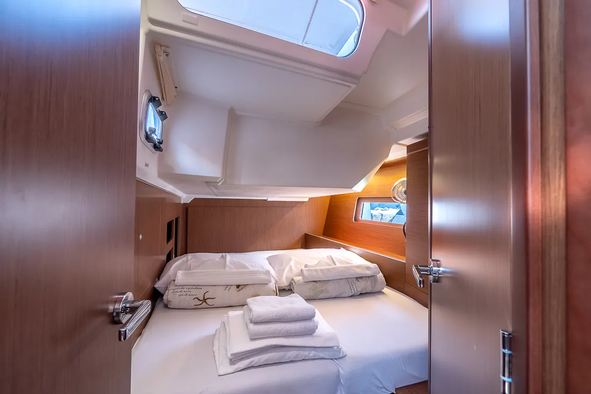 Cabin on Amorino, a Beneteau Oceanis 46.1 sailboat at Split, Croatia