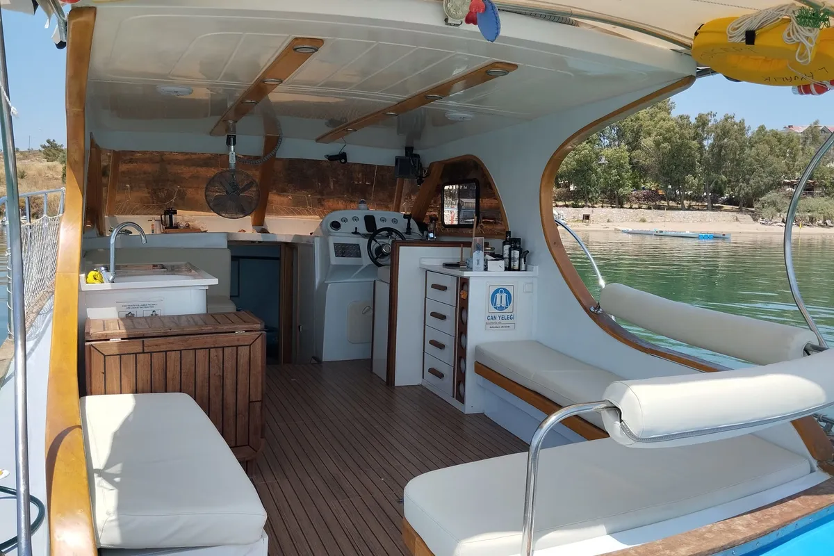 Concept, a Lobster 38 motorboat at Casa Solada Cunda, Turkey