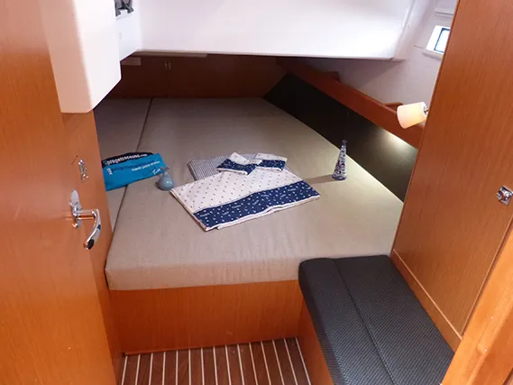 Cabin on Nessuna Distrazione, a Bavaria Cruiser 41 sailboat at Procida, Italy