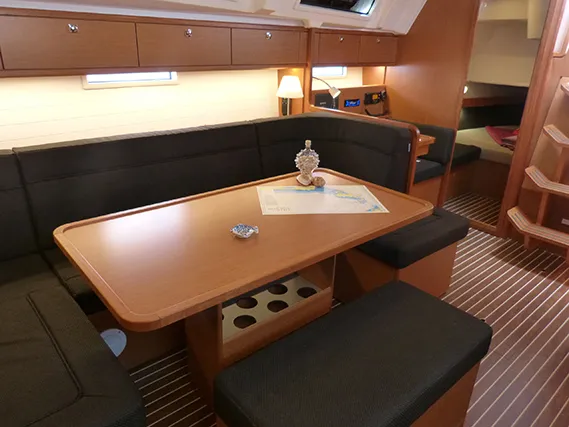 Salon of Nessuna Distrazione, a Bavaria Cruiser 41 sailboat at Procida, Italy