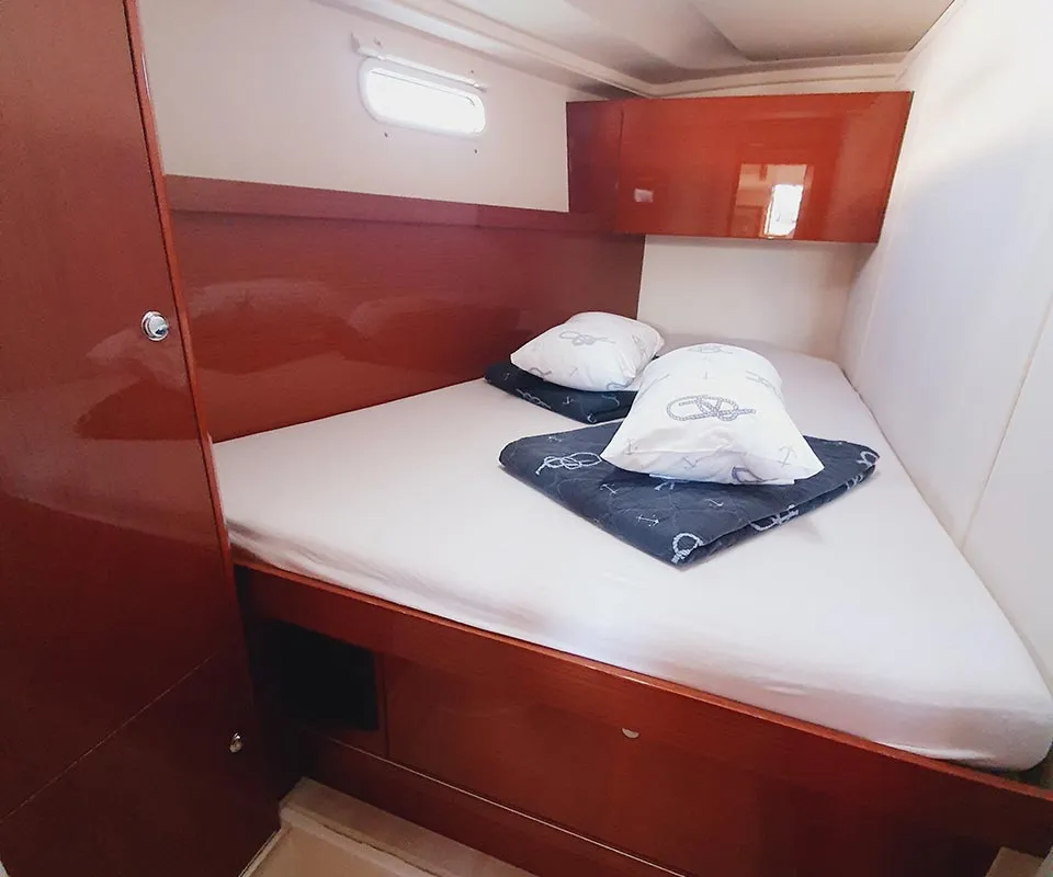 Cabin on Skyline, a Hanse 505 sailboat at Punat, Croatia