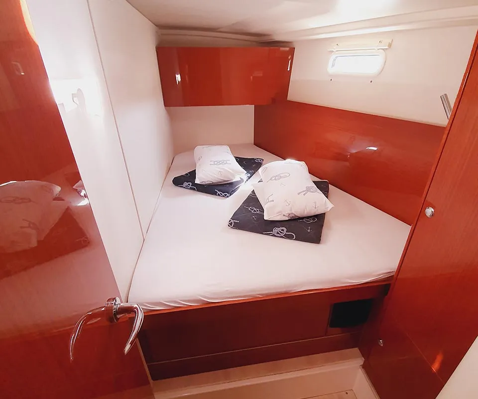 Cabin on Skyline, a Hanse 505 sailboat at Punat, Croatia