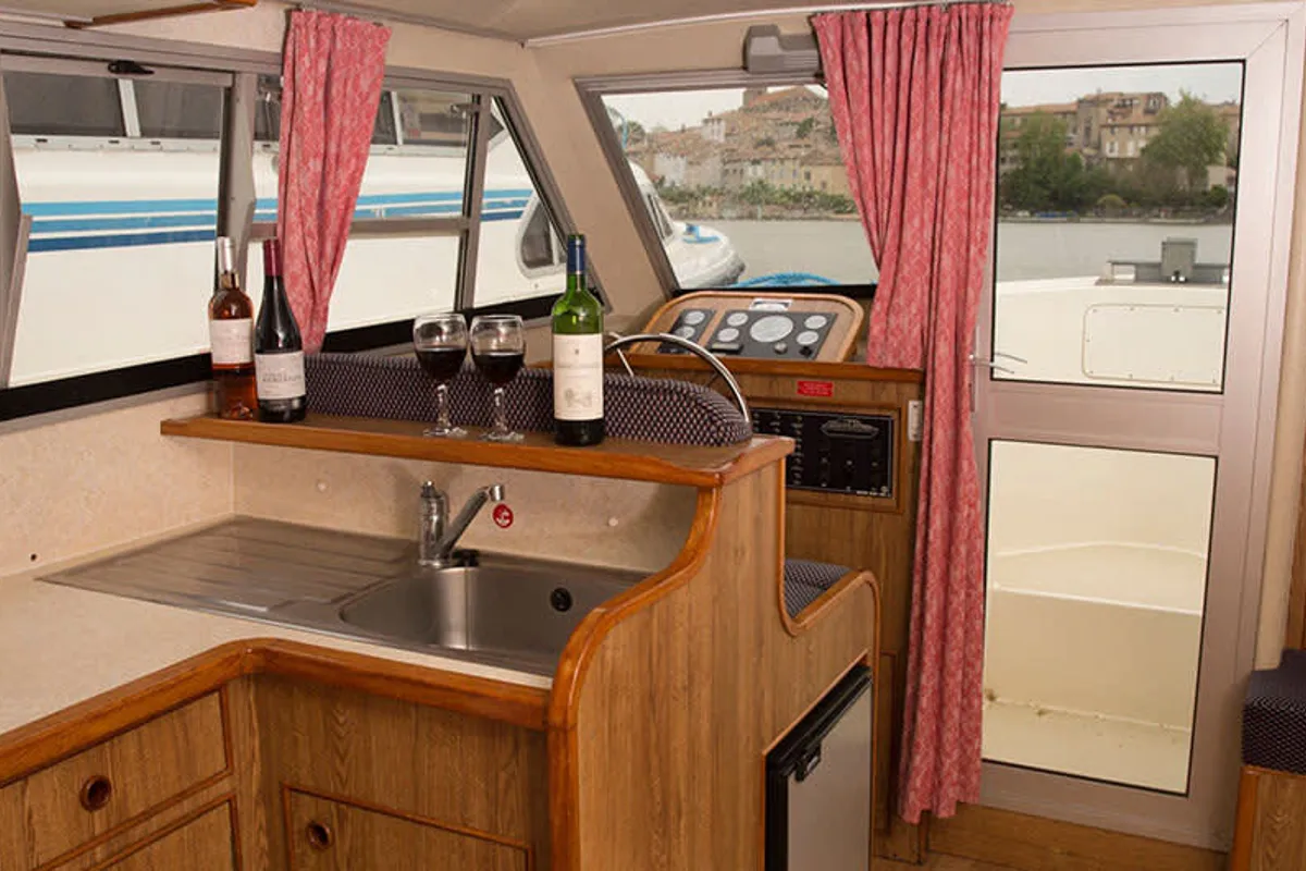 Cockpit of Cirrus B - Budget 9, a Gulet Cirrus B motorboat at Nieuwpoort, Belgium