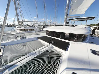 Lagoon 42
