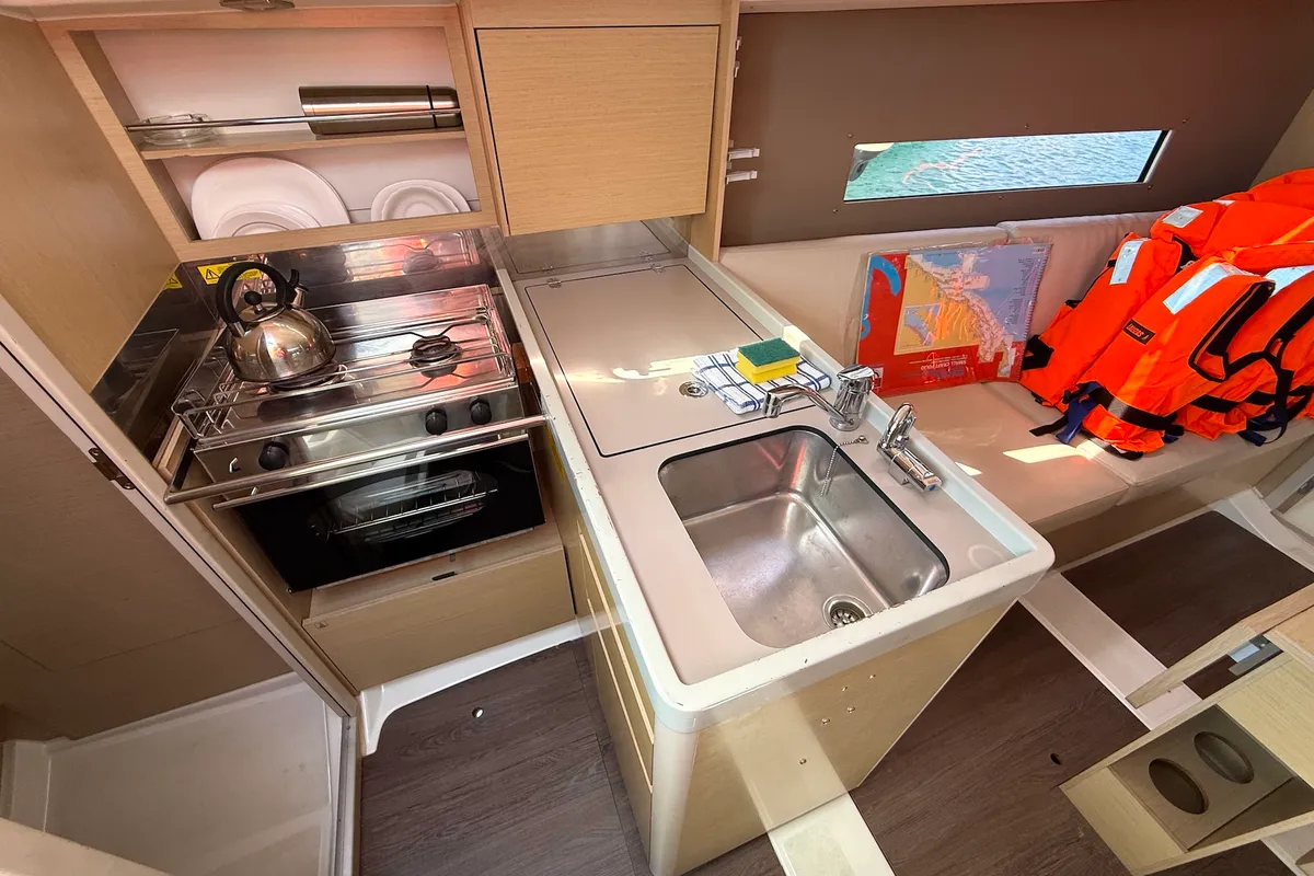Galley of Mañana, a Beneteau Oceanis 30.1 sailboat at Općina Sukošan, Croatia
