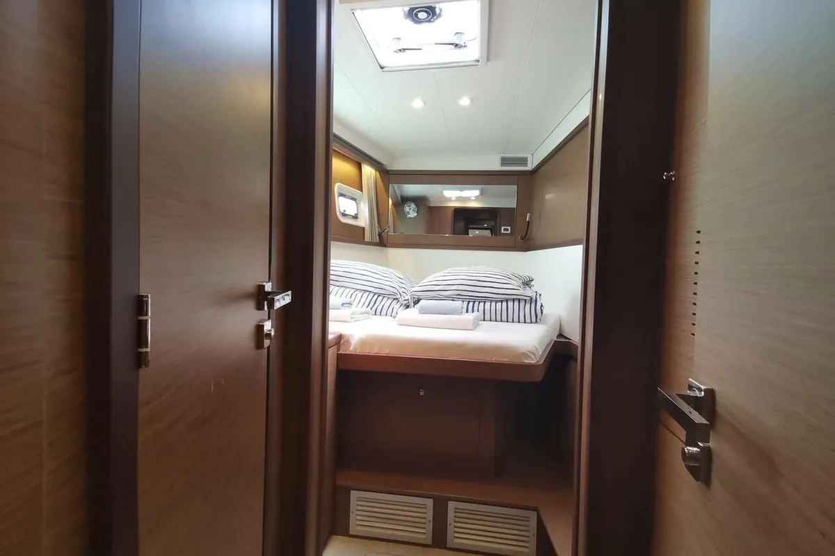 Cabin on Double elli, a Lagoon 450 F catamaran at Trogir, Croatia