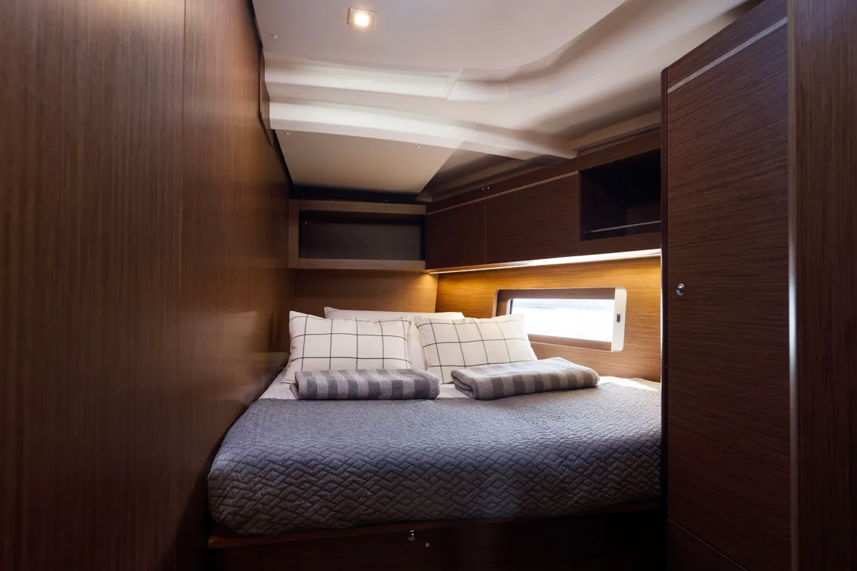 Cabin on Nailah, a Beneteau Oceanis 46.1 sailboat at Kos, Greece