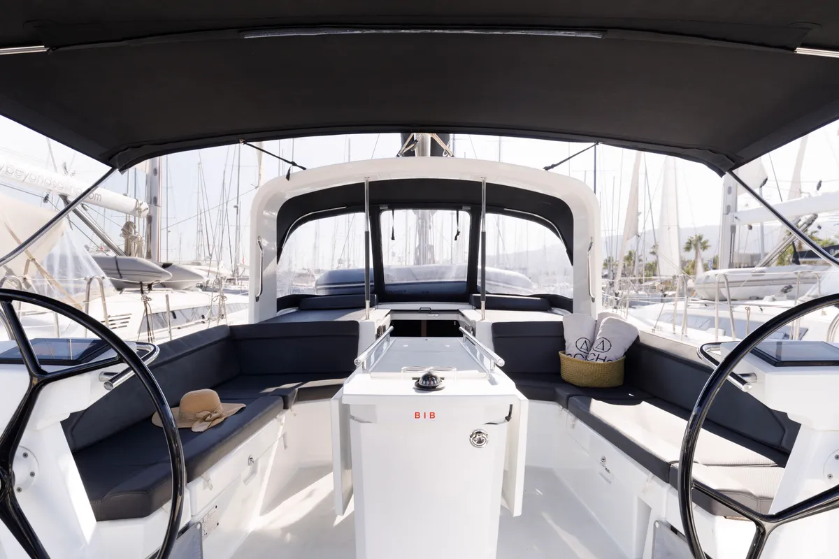 Cockpit of Nailah, a Beneteau Oceanis 46.1 sailboat at Kos, Greece