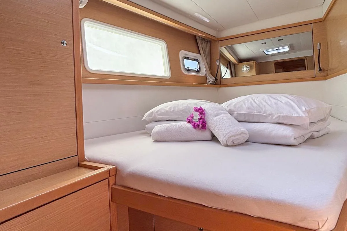Cabin on Red Twin, a Lagoon 450 F catamaran at Primošten, Croatia
