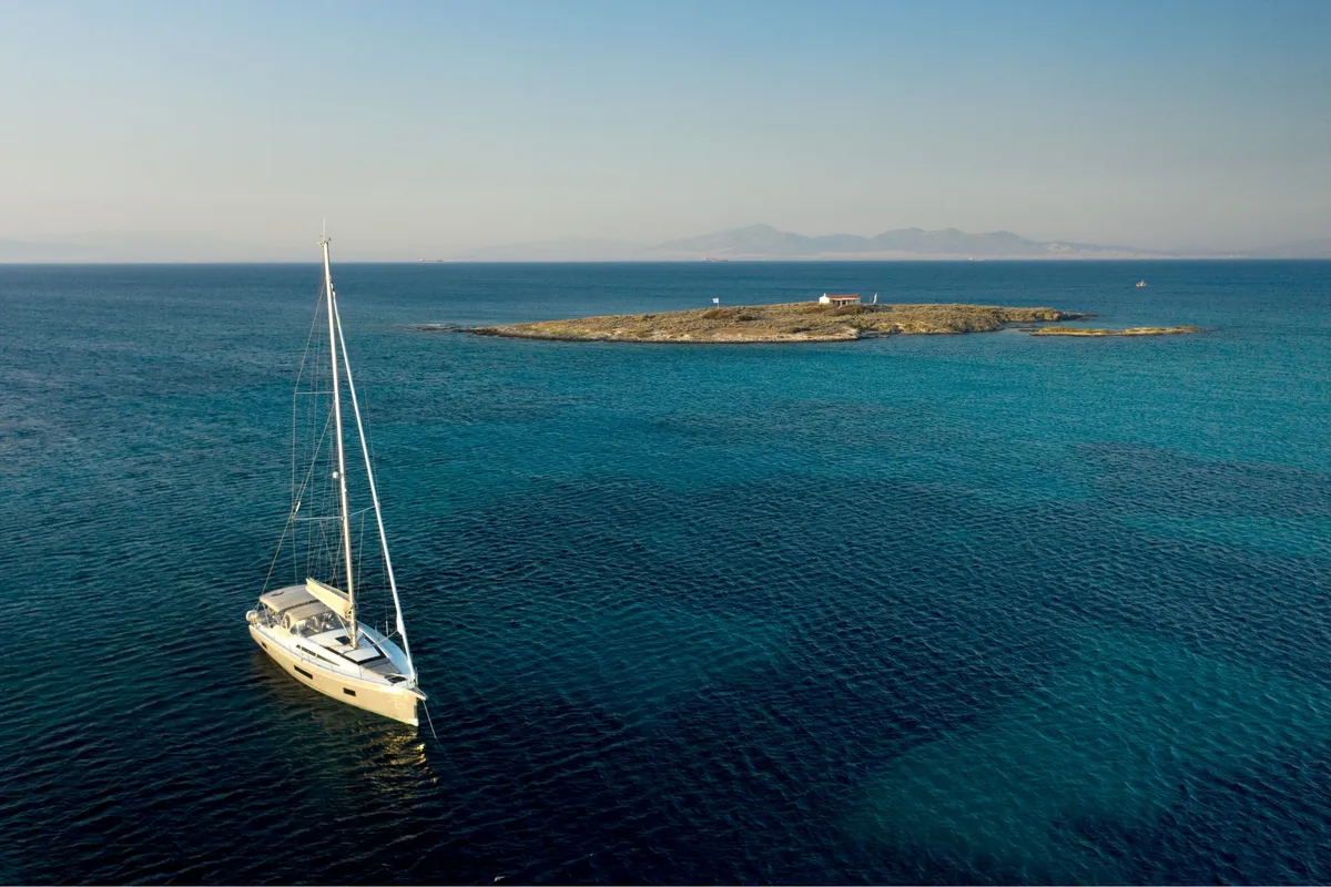 Cabin on Premium +, a Beneteau Oceanis 51.1 sailboat at Athens, Greece