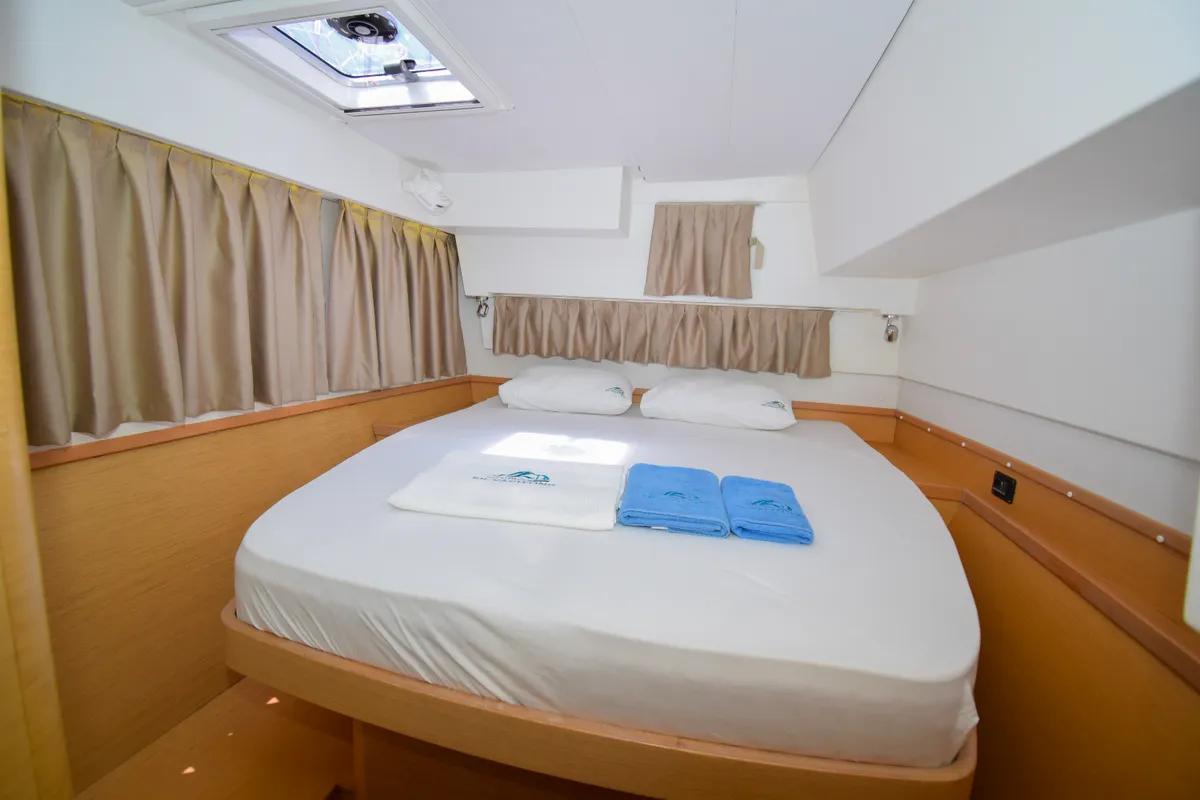 Cabin on Bige, a Lagoon 42 catamaran at Marmaris, Turkey