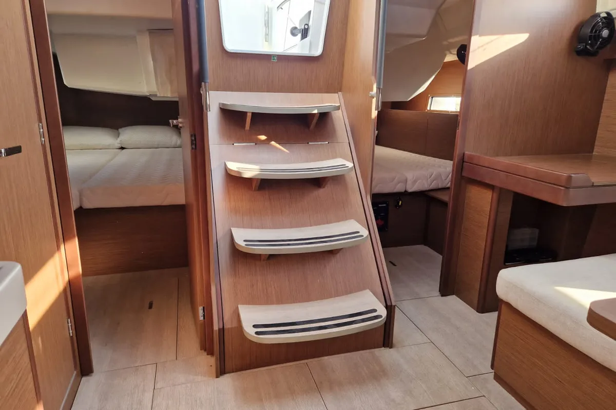 Salon of Marilena, a Beneteau Oceanis 40.1 sailboat at Athens, Greece