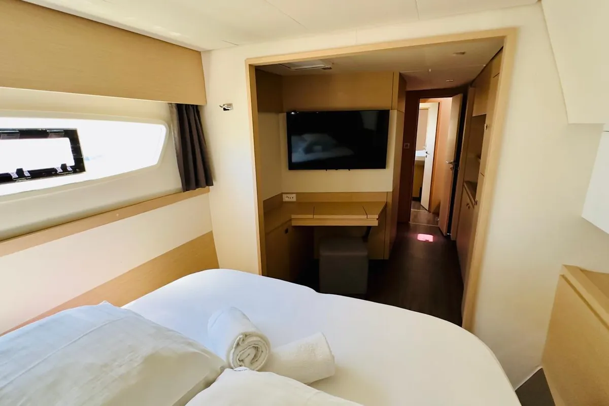 Cabin on Franco Nero, a Fountaine Pajot Saba 50 catamaran at Primošten, Croatia