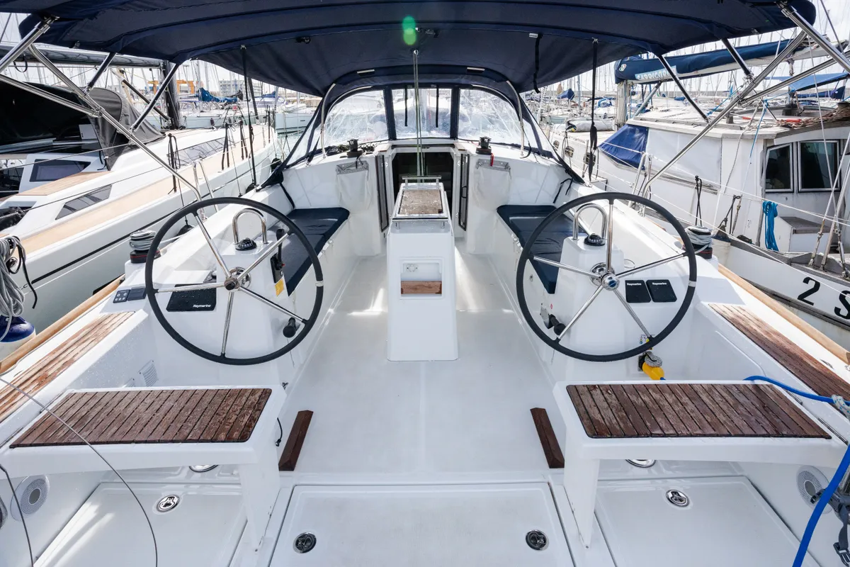 Cockpit of Meli - Comfort line, a Beneteau Oceanis 38.1 sailboat at Rosignano Solvay, Italy