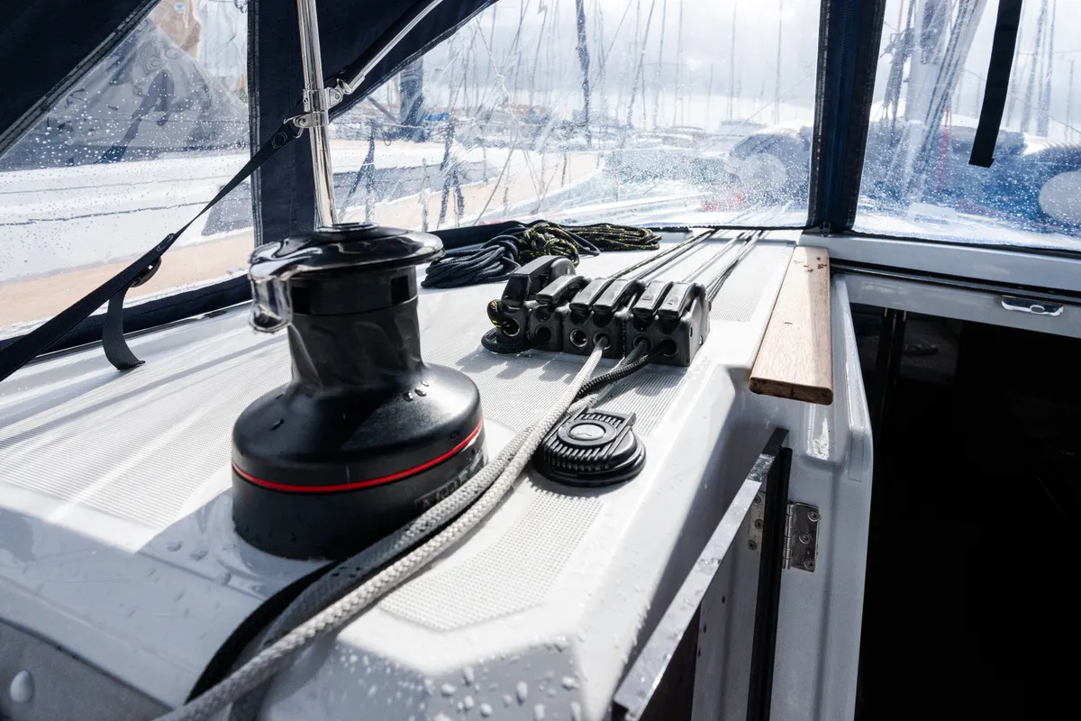 Deck of Meli - Comfort line, a Beneteau Oceanis 38.1 sailboat at Rosignano Solvay, Italy