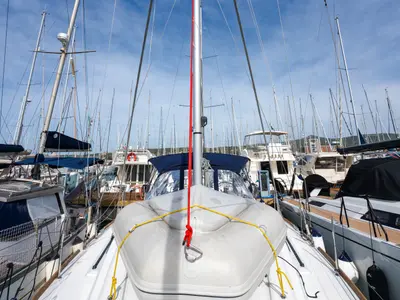 Deck of Meli - Comfort line, a Beneteau Oceanis 38.1 sailboat at Rosignano Solvay, Italy