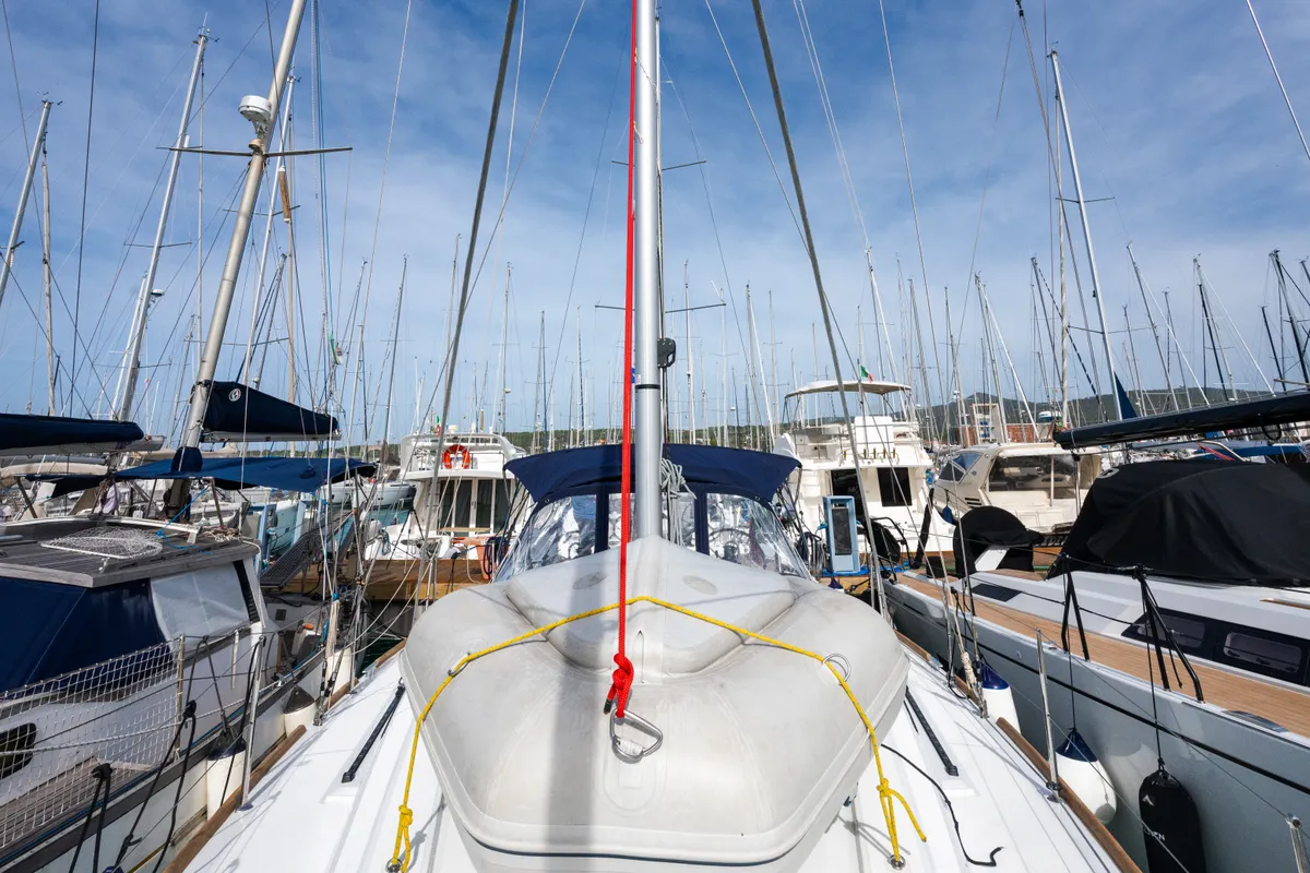 Deck of Meli - Comfort line, a Beneteau Oceanis 38.1 sailboat at Rosignano Solvay, Italy