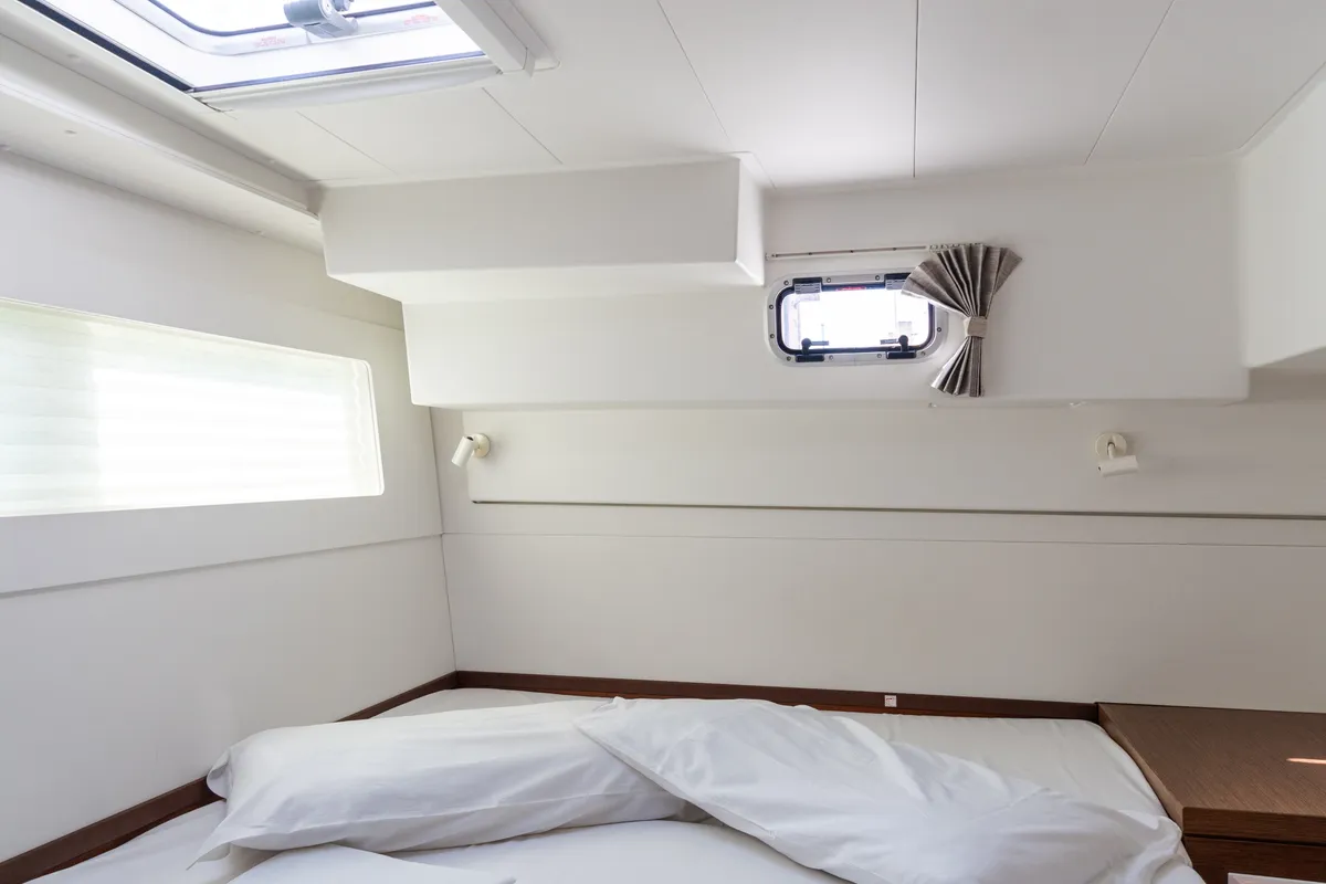 Cabin on Lagoon 40, a catamaran at Tonnarella, Italy