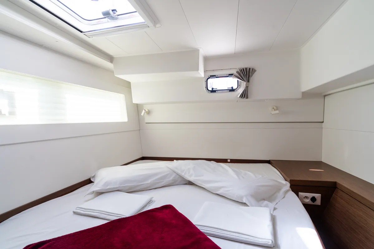 Cabin on Lagoon 40, a catamaran at Tonnarella, Italy