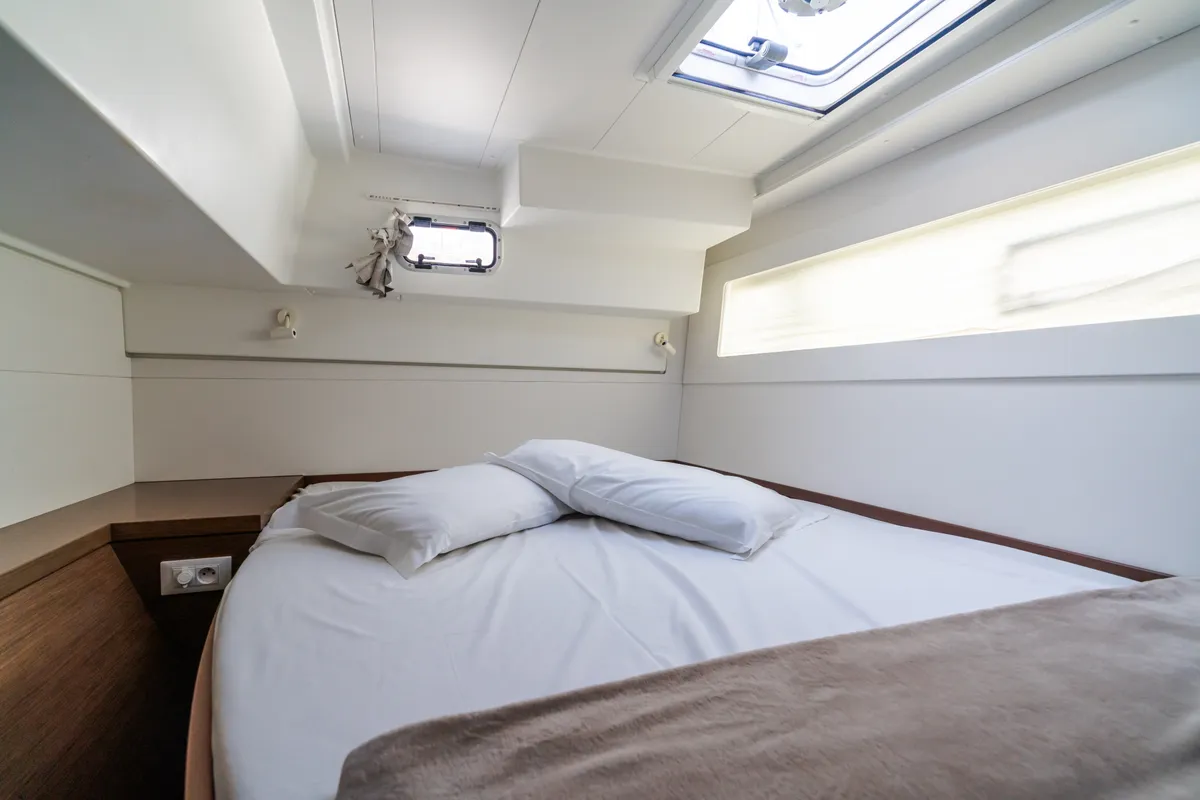 Cabin on Lagoon 40, a catamaran at Tonnarella, Italy