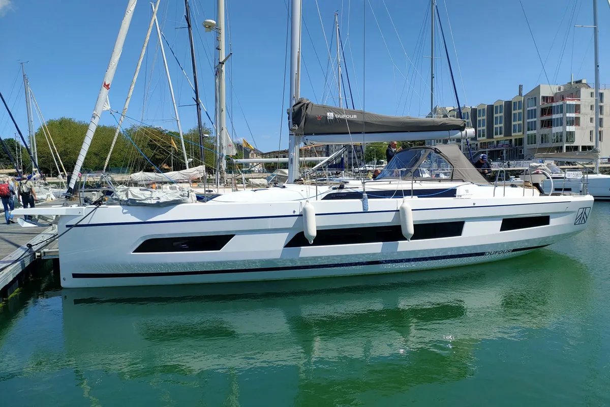 Exterior view of Stefy, a Dufour 41 sailboat at Piombino, Italy