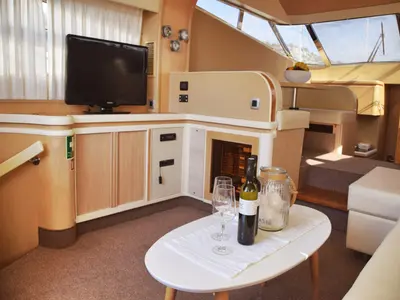 Salon of New Style , a Johnson 56 motorboat at Primošten, Croatia