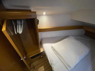 Cabin on Agatha, a Jeanneau Sun Odyssey 36i sailboat at Zadar, Croatia